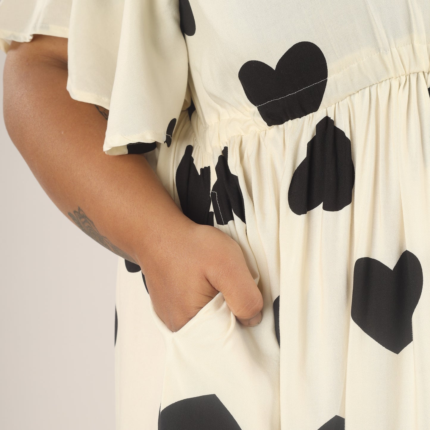 Monochrome Love | White Frill Sleeve Dress With Pockets
