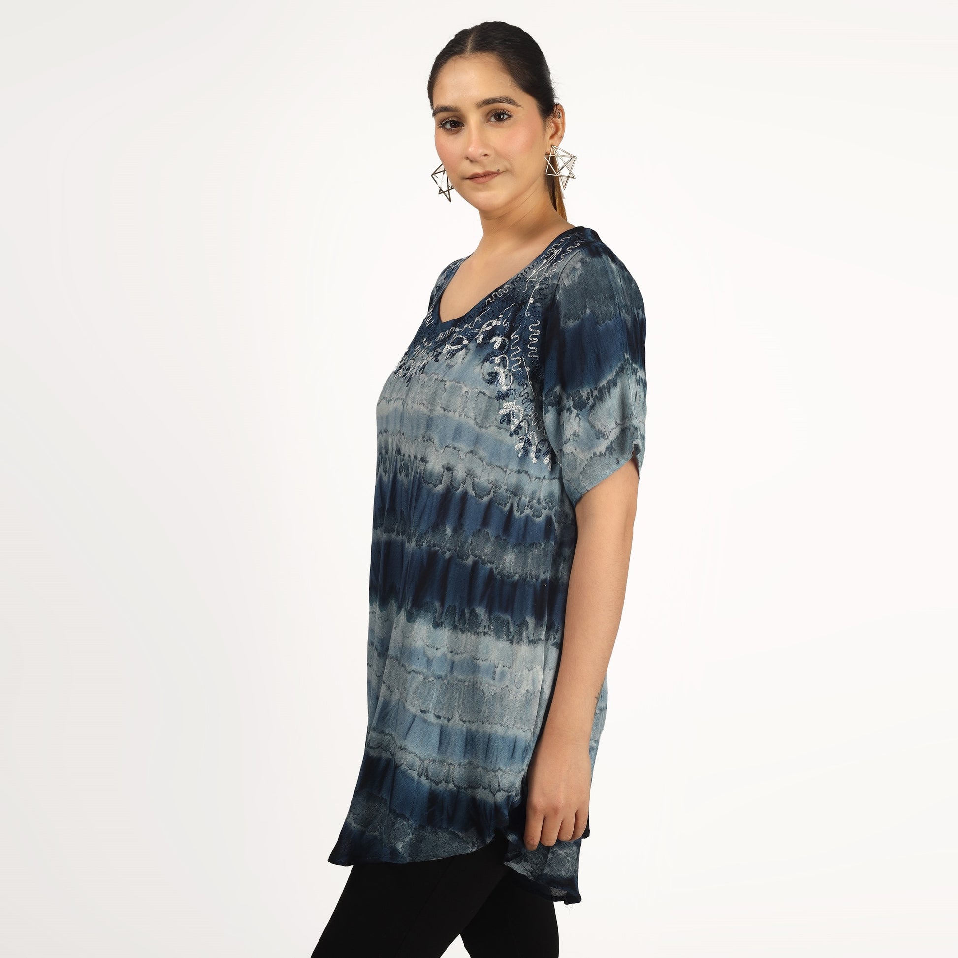 Earthen Threads Boho Summers Tie-Dye Embroidered Poncho Top Free Size